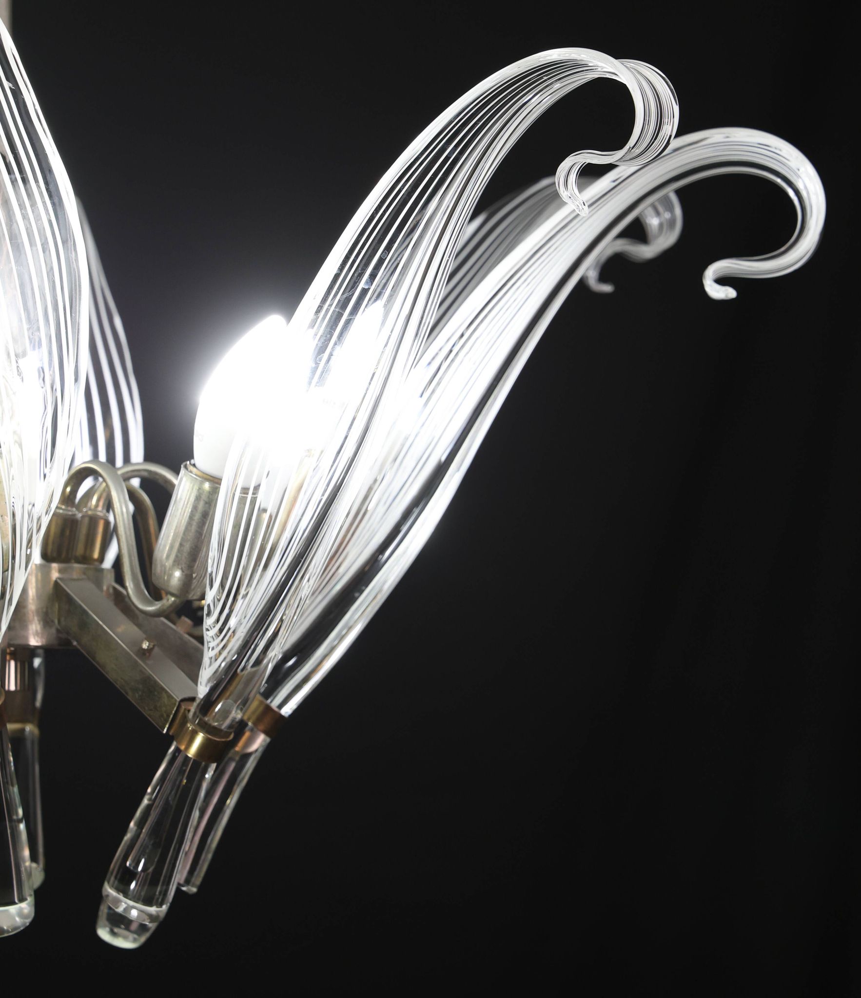 Extraordinary Large Transparent Murano Glass Leaves Chandelier by Franco Lu