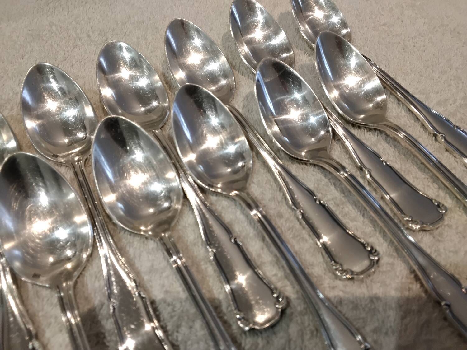 12 silver-plated metal teaspoons, Ercuis Valencay silversmith, 14.3cm
