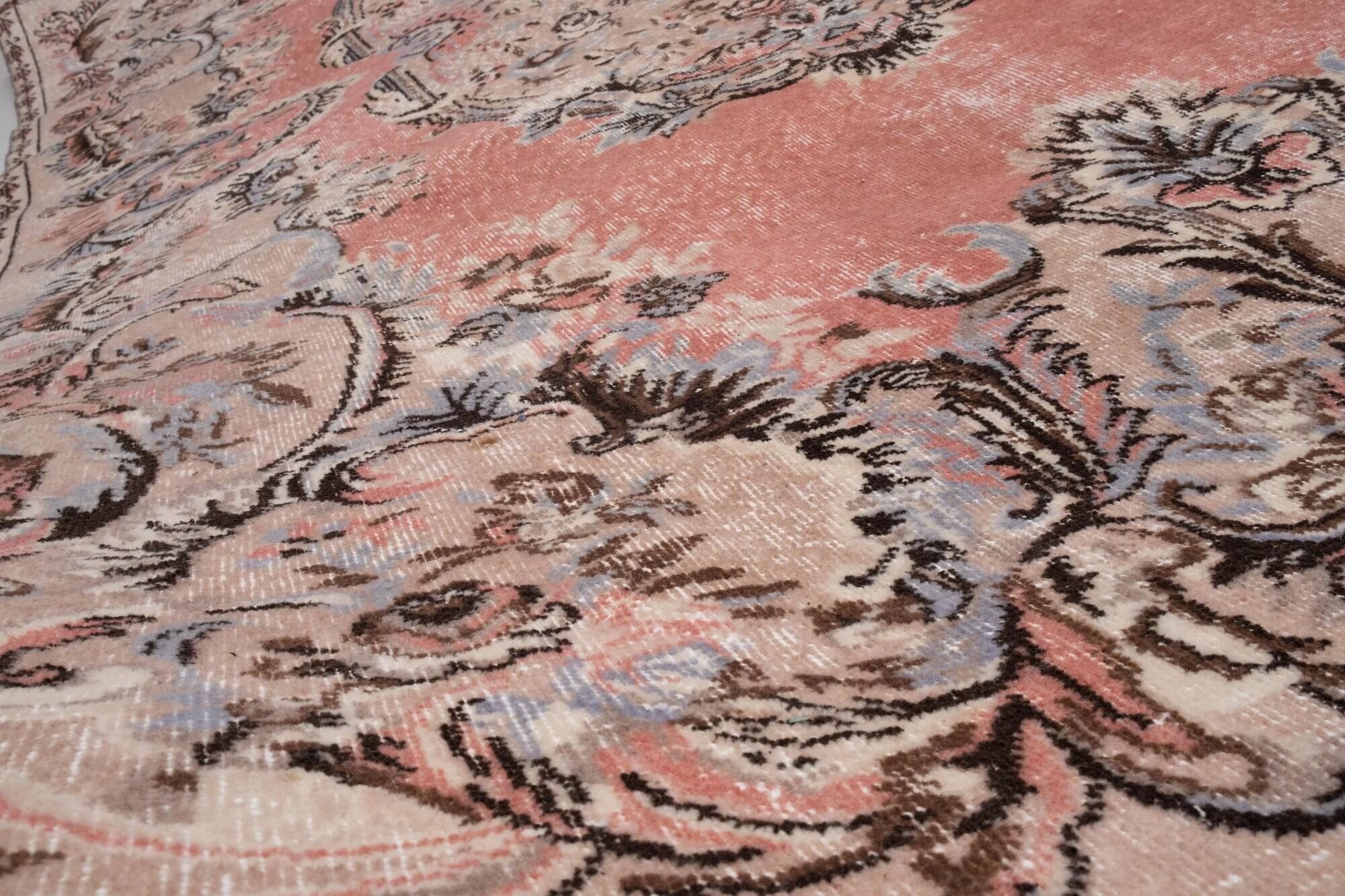 Vintage Turkish handmade rug 205x326 cm