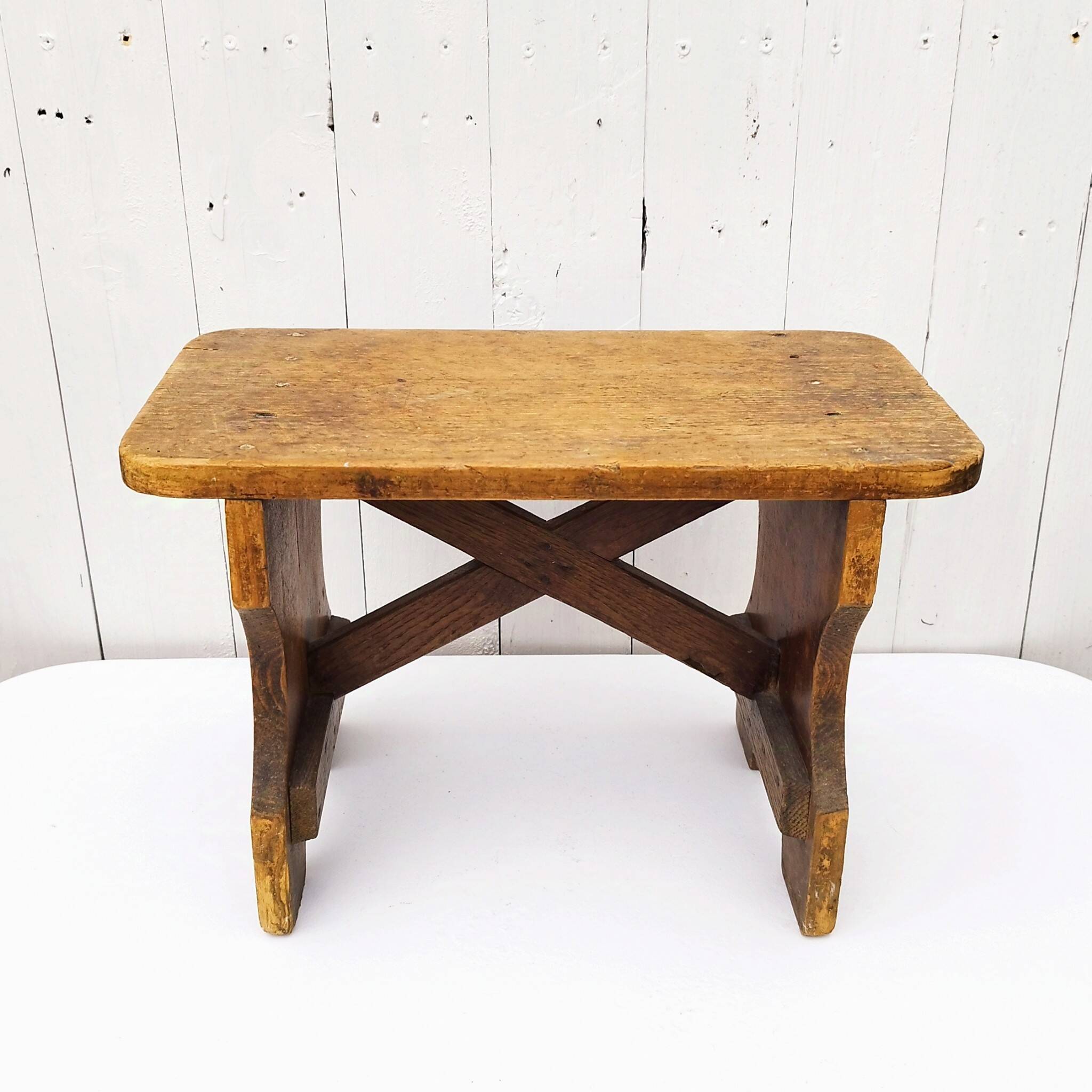 Wooden step stool country decoration