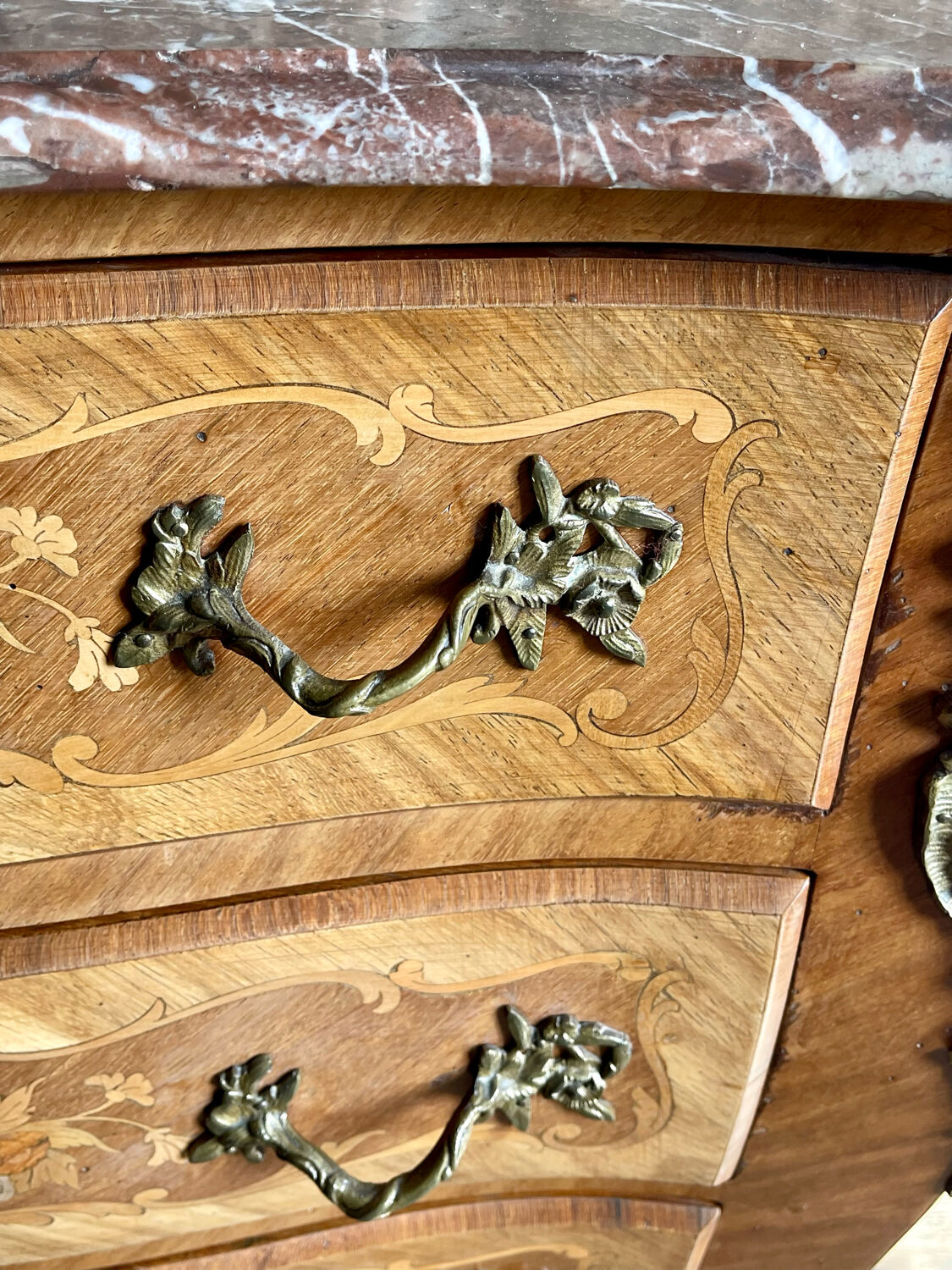 Chest of drawers in marquetry nineteenth
