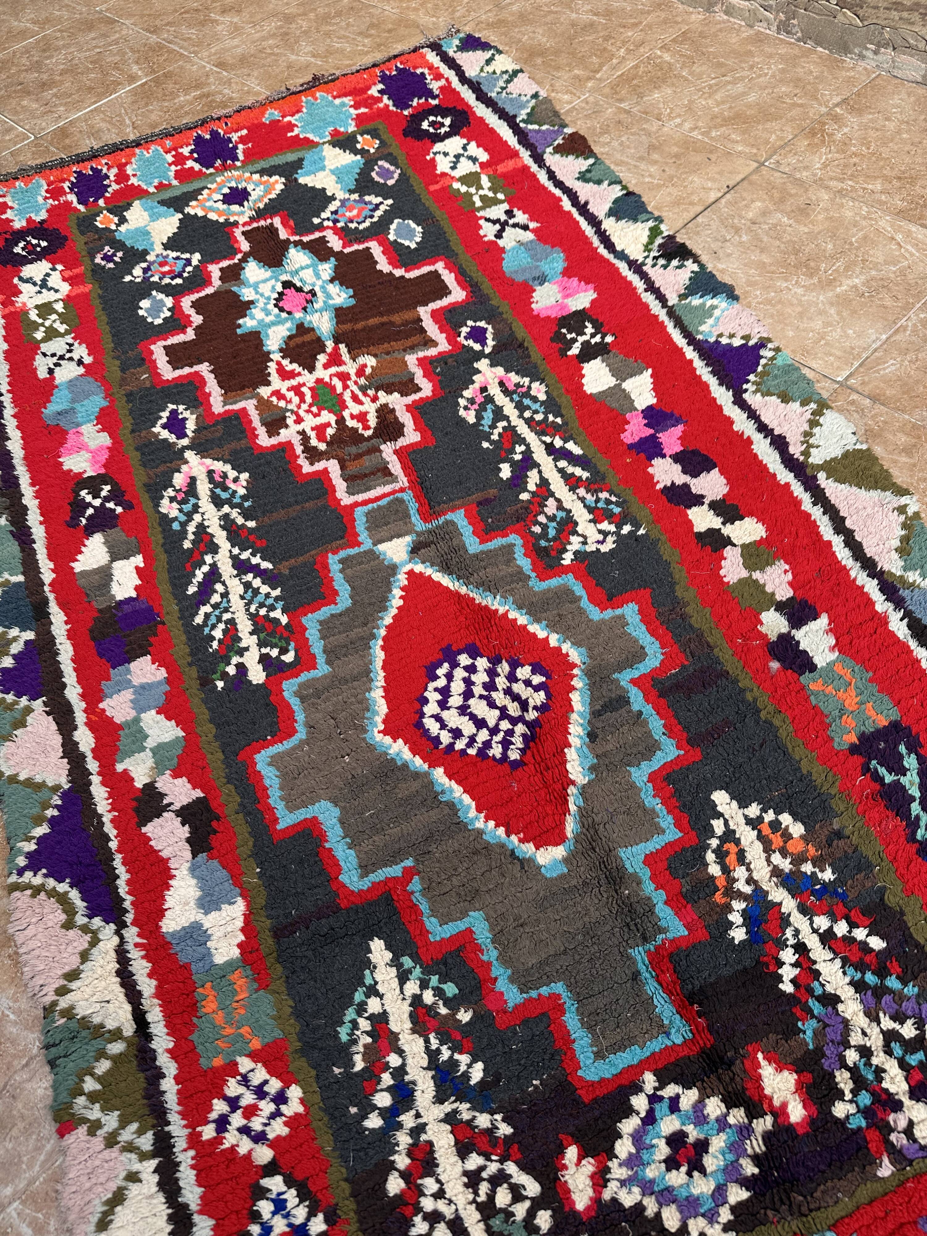 Vintage Moroccan Rug - Small Boujaad Rug - Boucharouit Rug