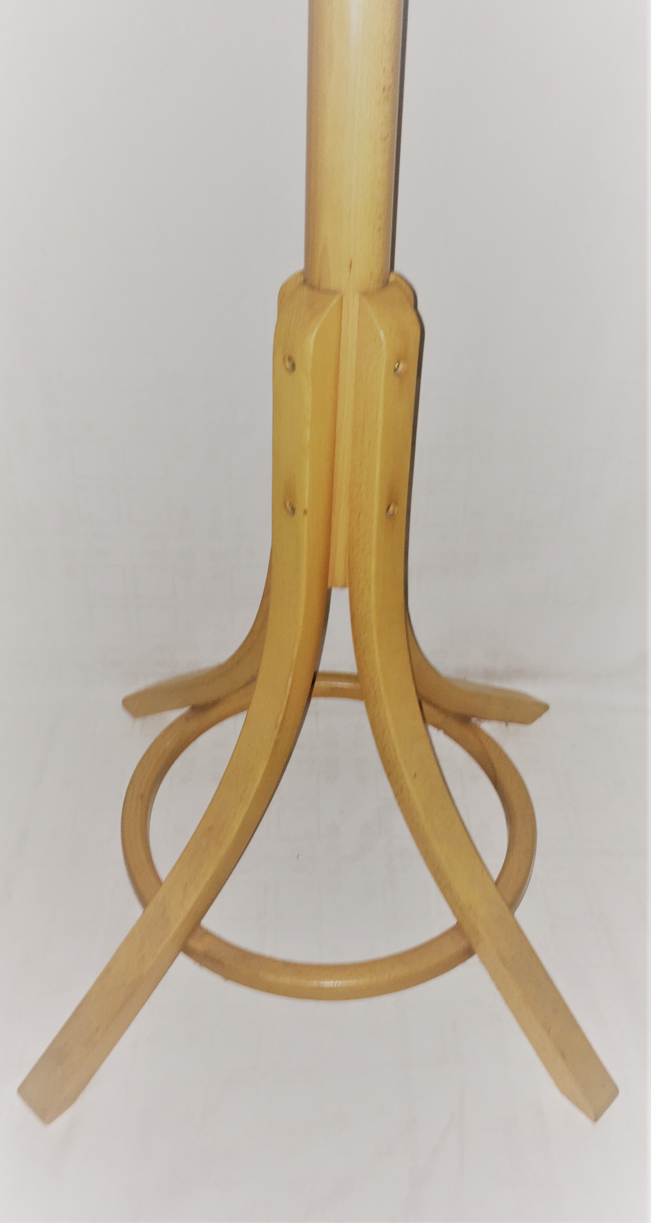 Baumann coat hangers