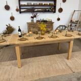 Solid oak table with extensions