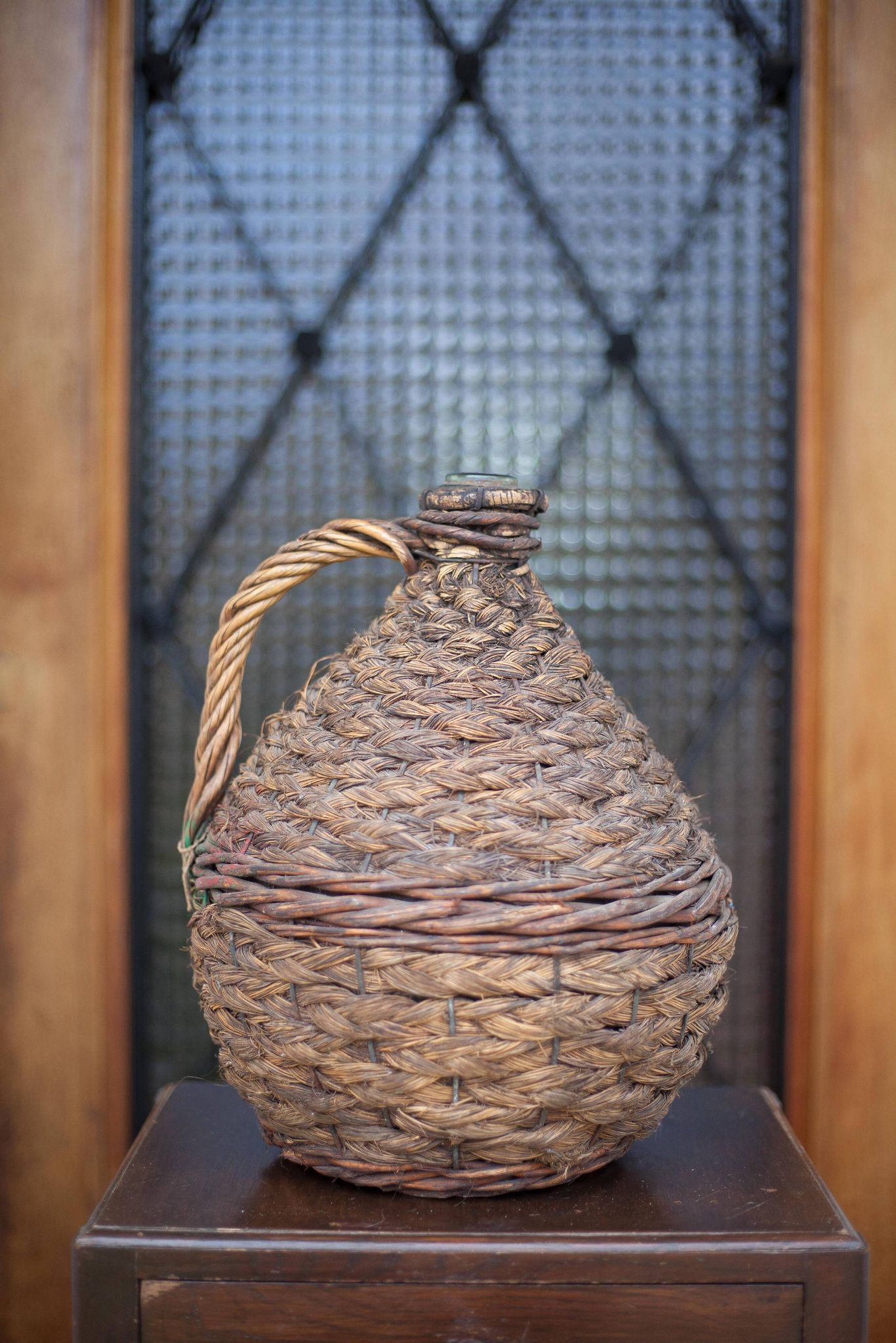 Lady Jeanne bottle, green glass bottle dressed in straw and wicker weaving, carboy, decorative v