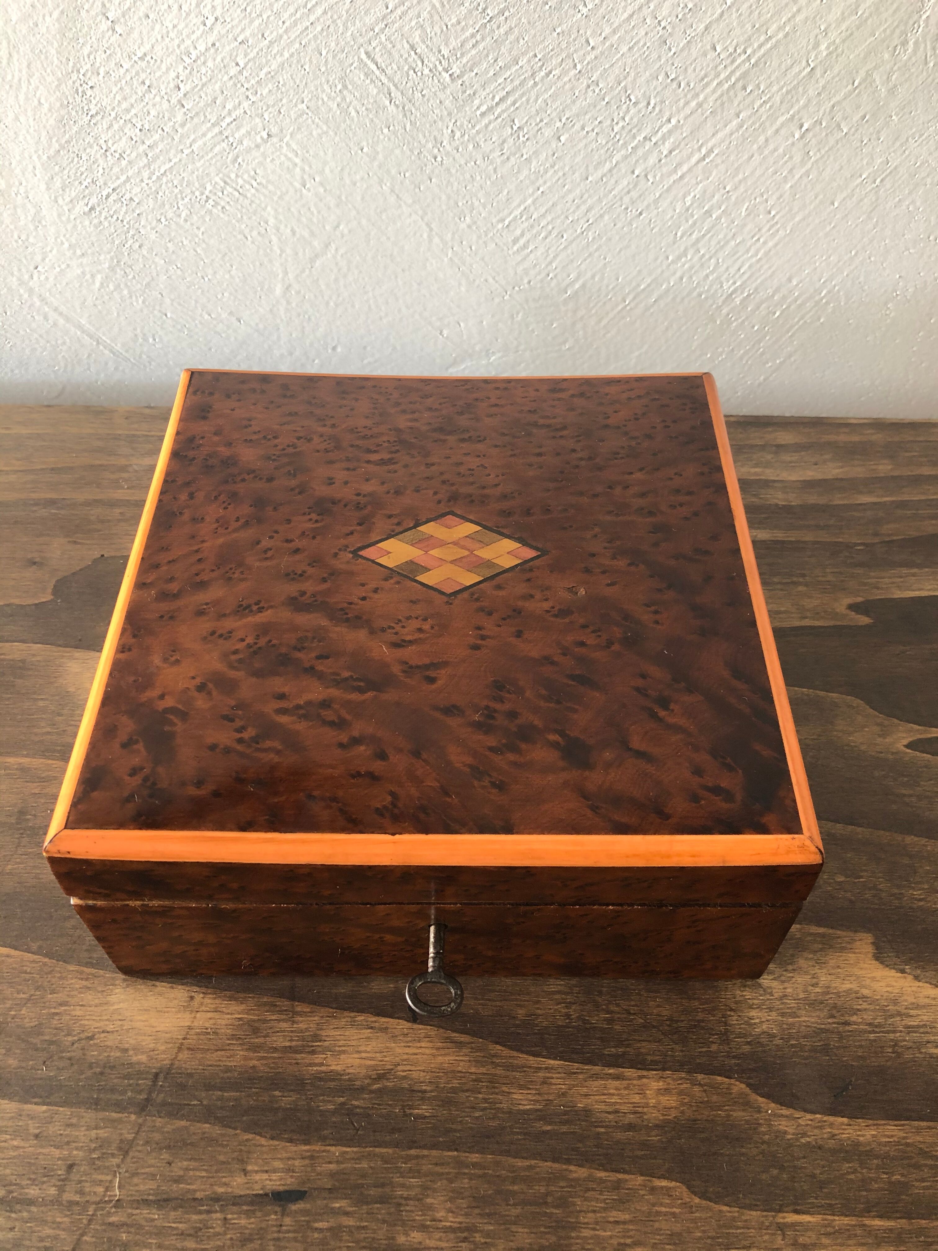 Walnut padded jewelry box