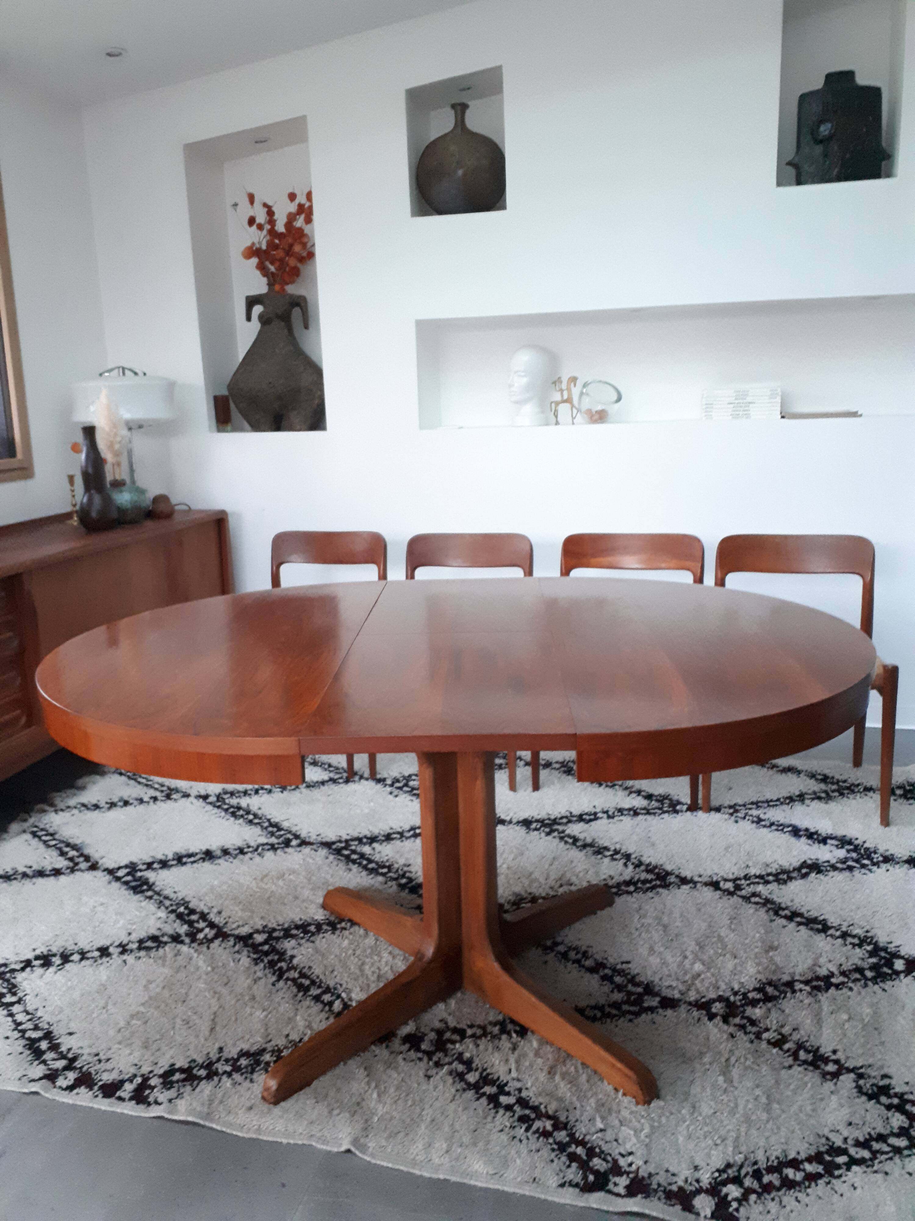 Table ronde par Baumann des années 60