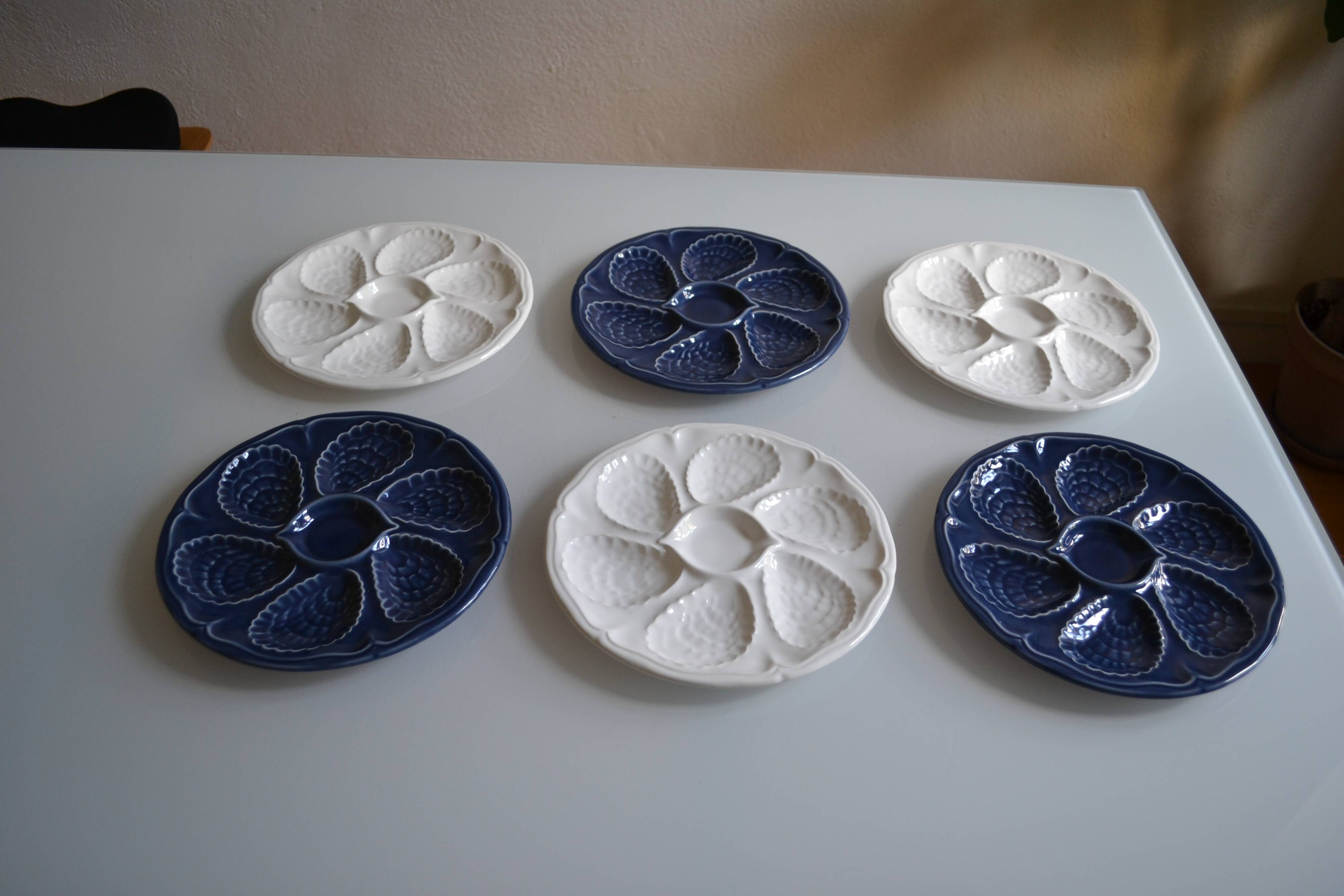 6 white porcelain oyster plates