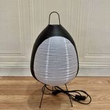 Lampe noire "Design papier et métal".