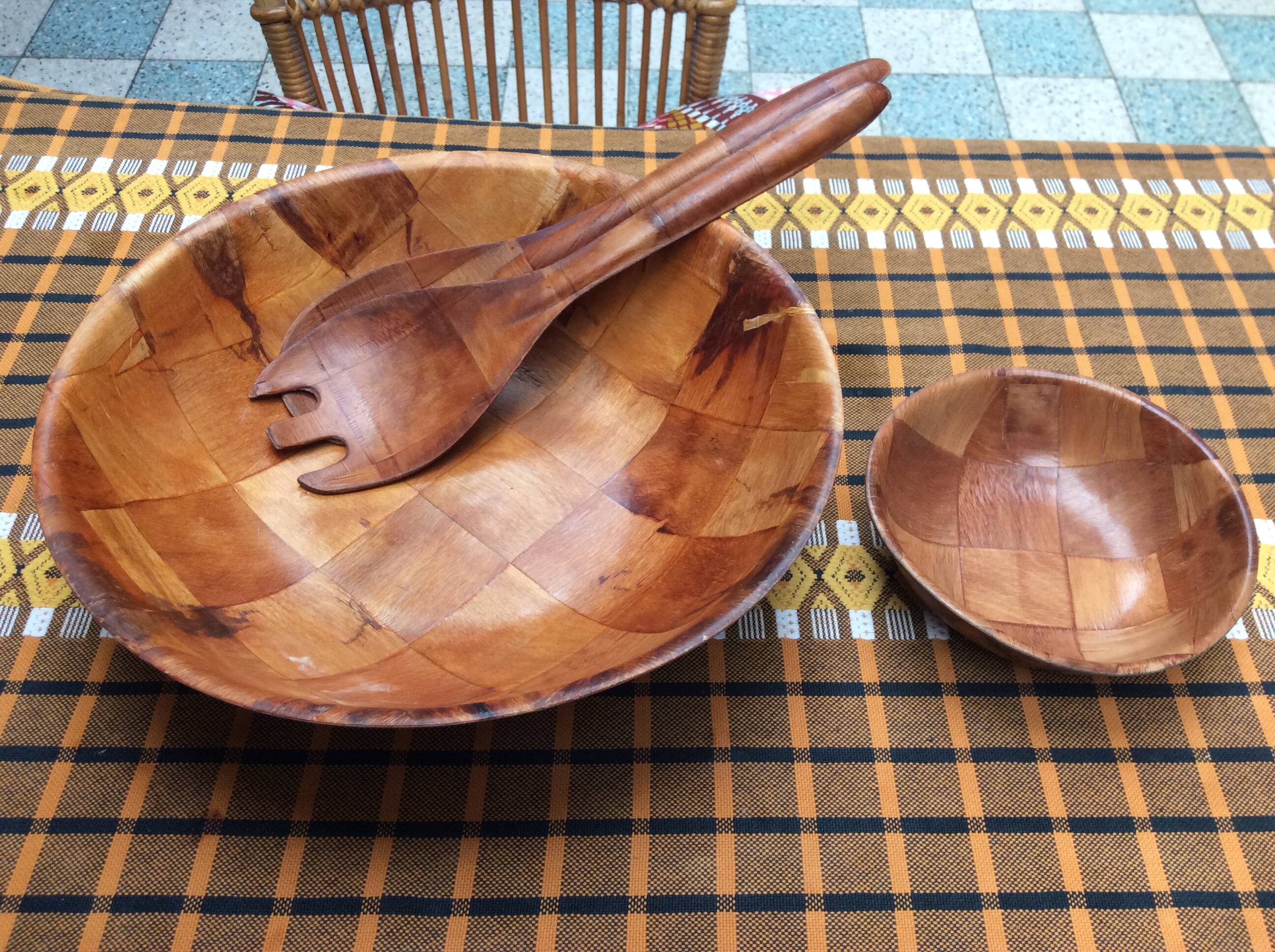 Danish salad bowl set