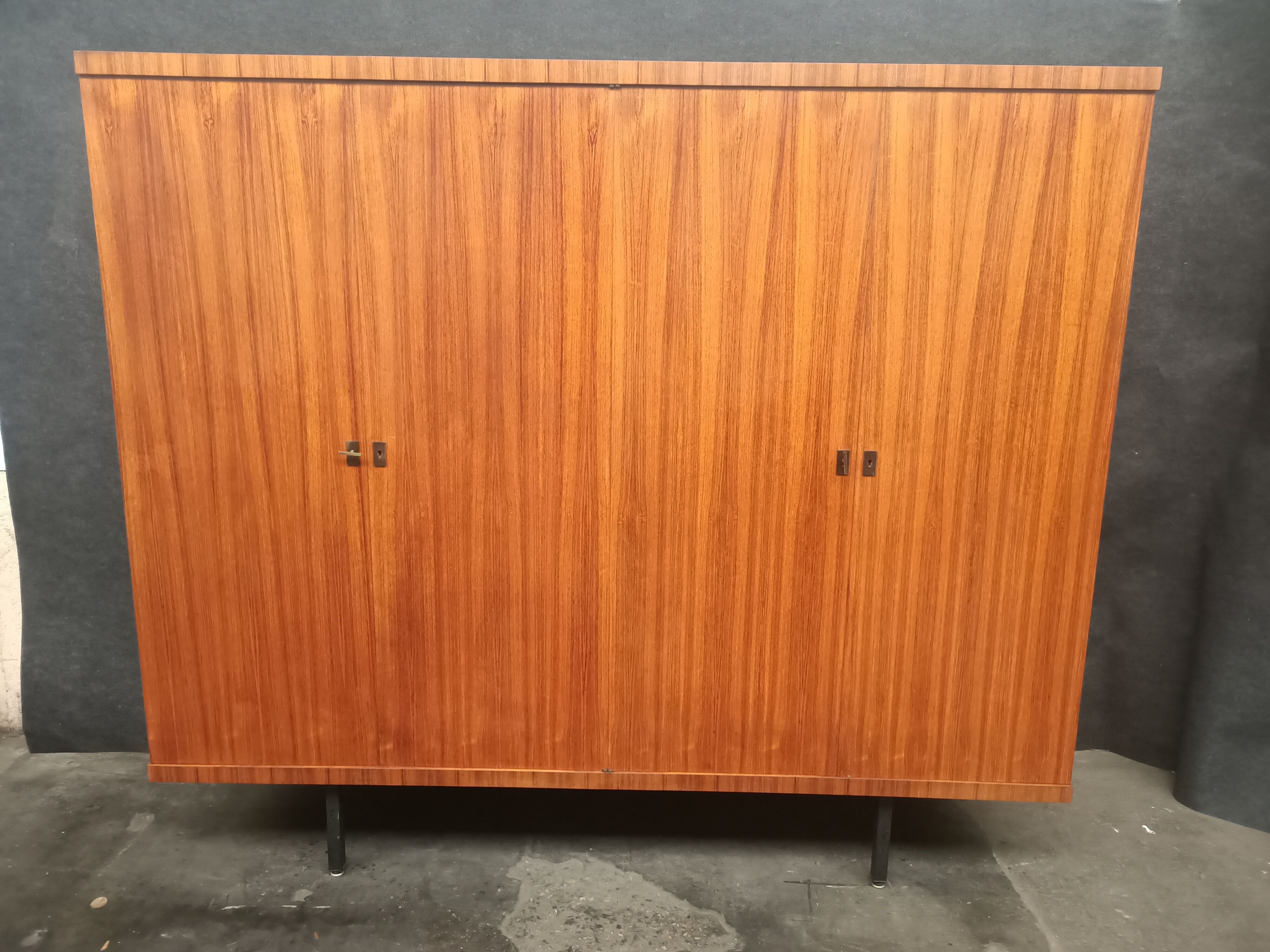 Wardrobe Gérard gueemonprez