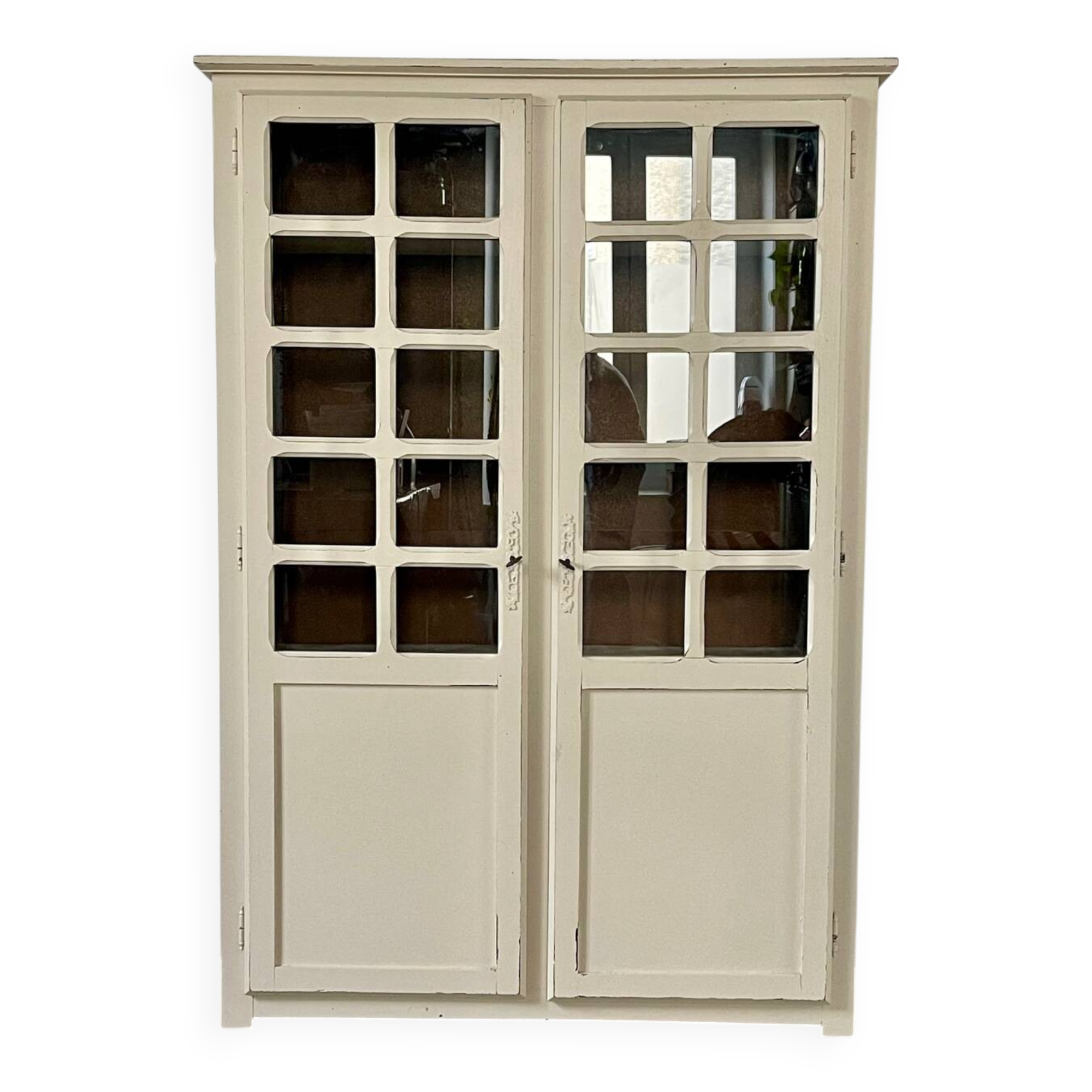 Off-white display case