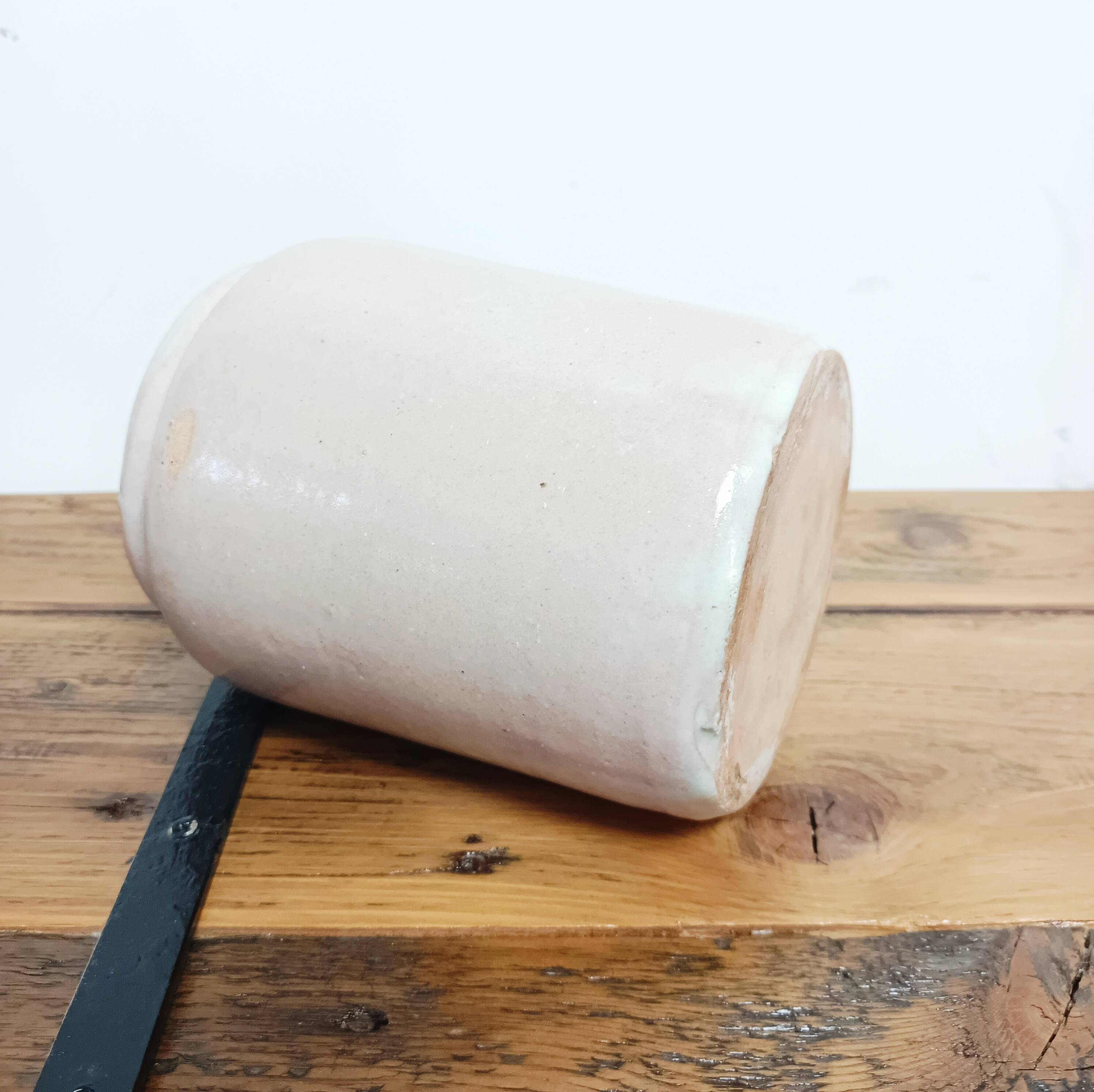 Glazed stoneware pot