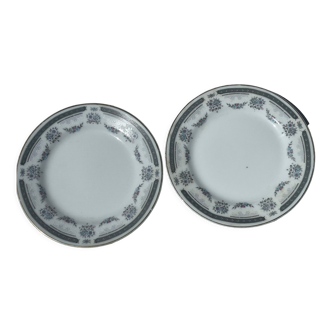 Lot de 2 assiettes en porcelaine