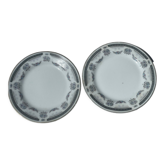 Set of 2 porcelain plates
