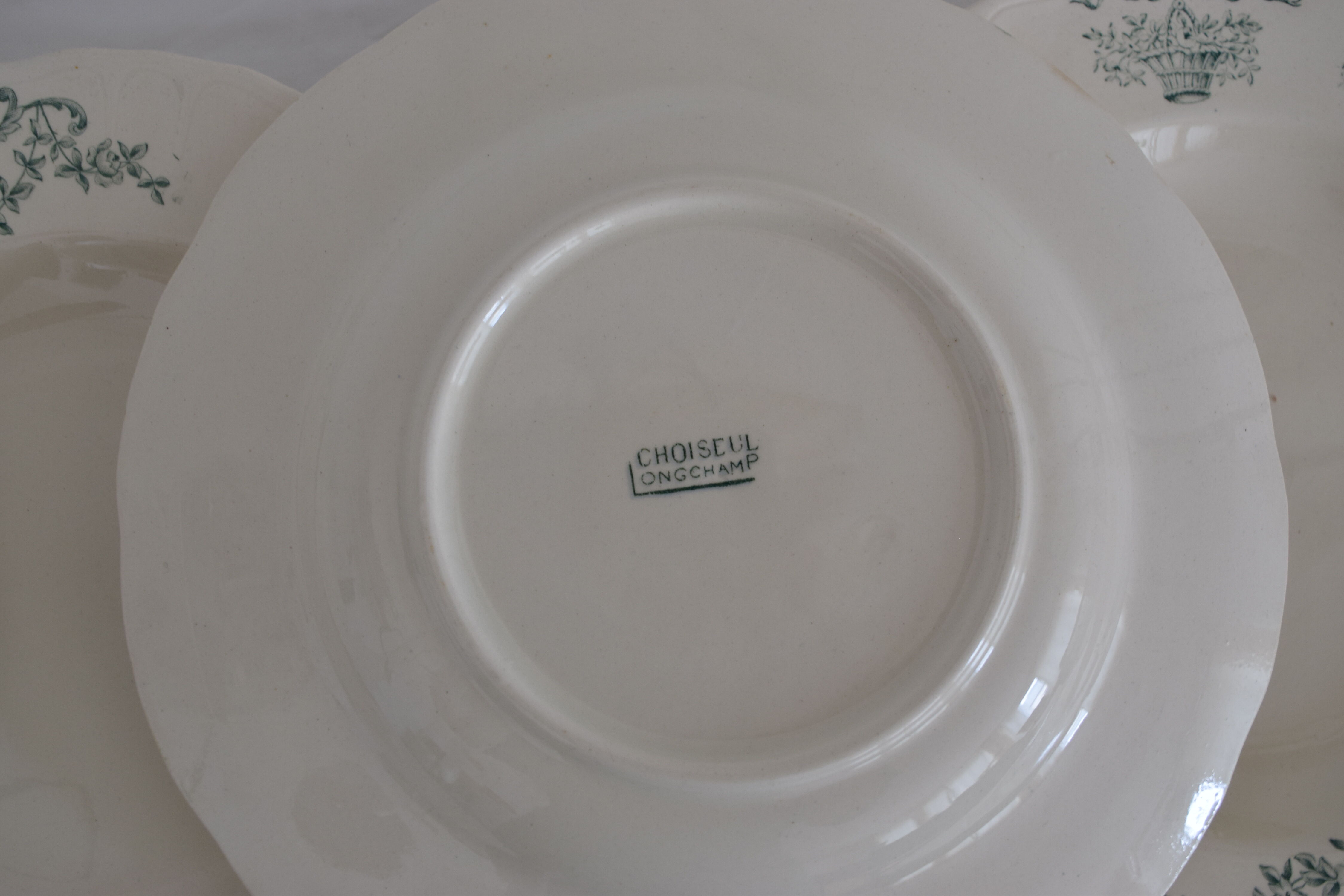 Lot de 5 assiettes creuses en terre de fer