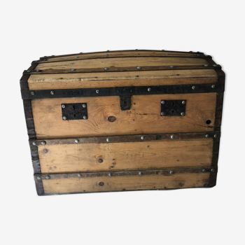 Wooden chest/trunk
