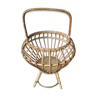 Basket rattan on foot ball coconut