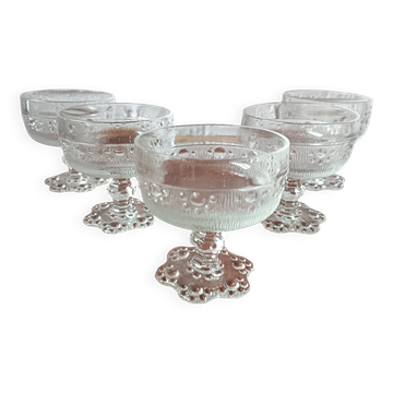5 coupes vintage à pied pour cocktails glaces