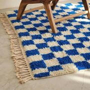 Handmade pure wool Moroccan rug in blue and white, size 1.5/2.5 m.