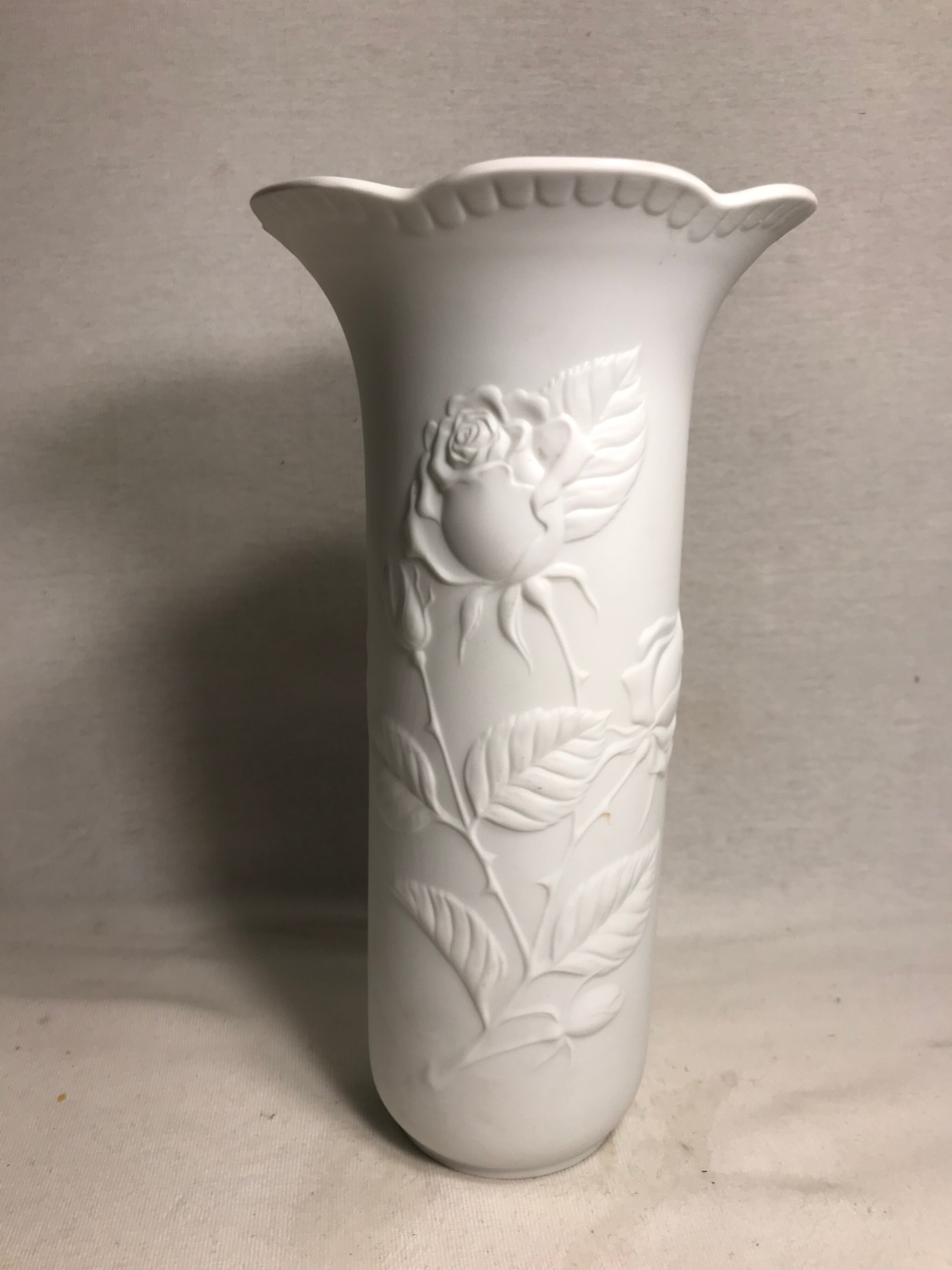 Former kaiser germany drawing biscuit porcelain vase roses signed vintage
