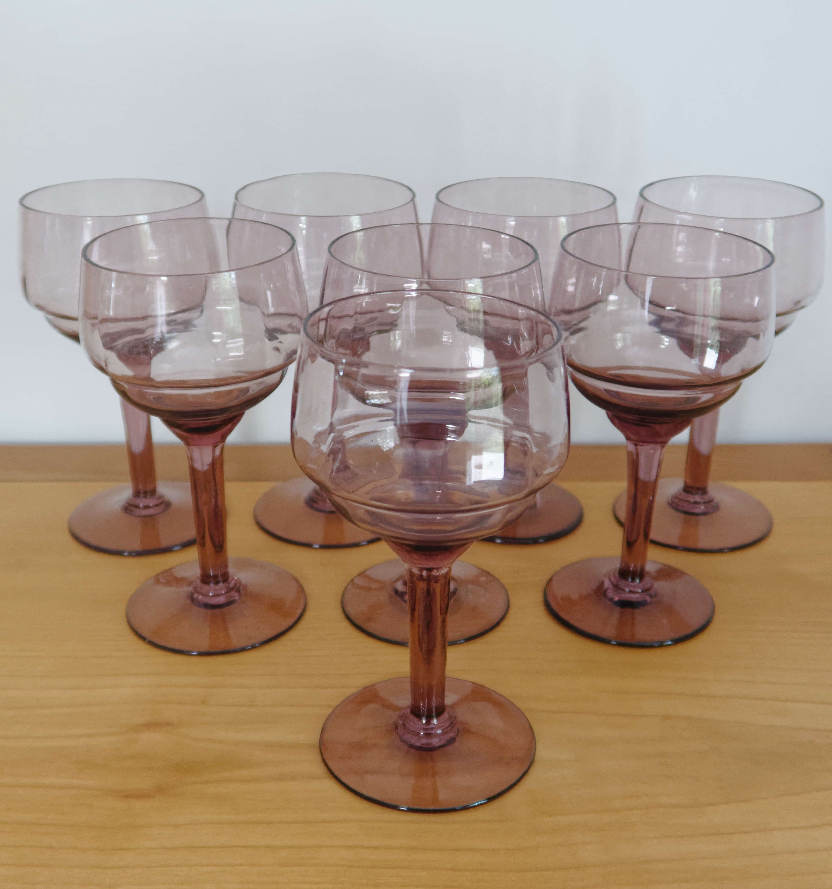 Lot 8 tinted blown glass wine glasses