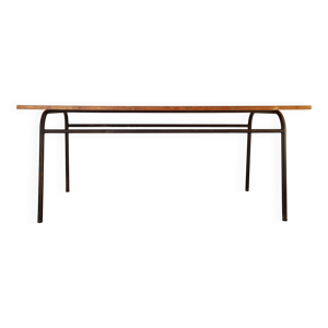 Table piétement métal