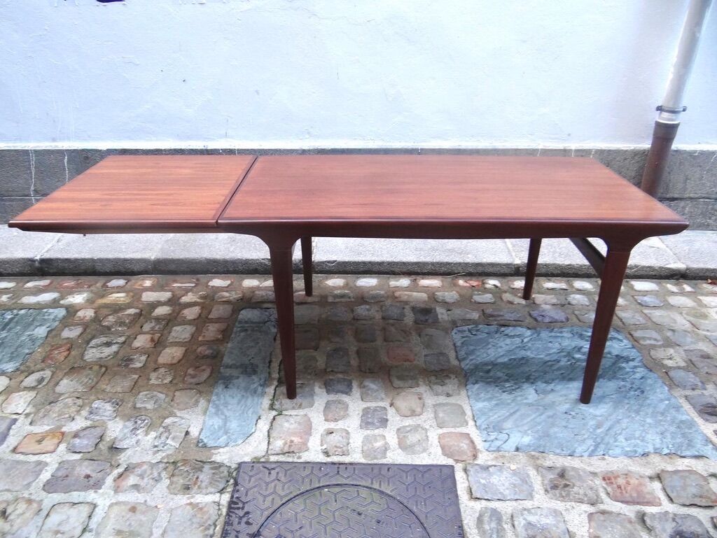 Dining table Johannes Andersen, Denmark 1960