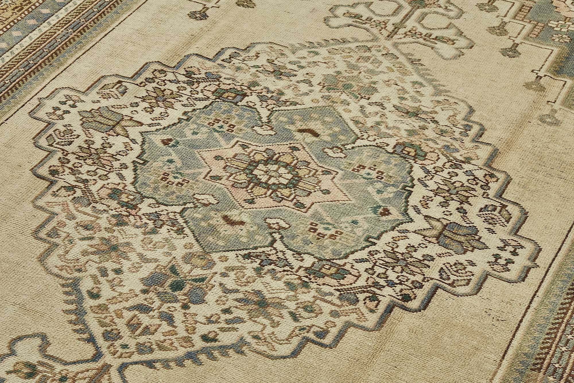 Turkish Vintage Anatolian Rug 197 cm x 298 cm