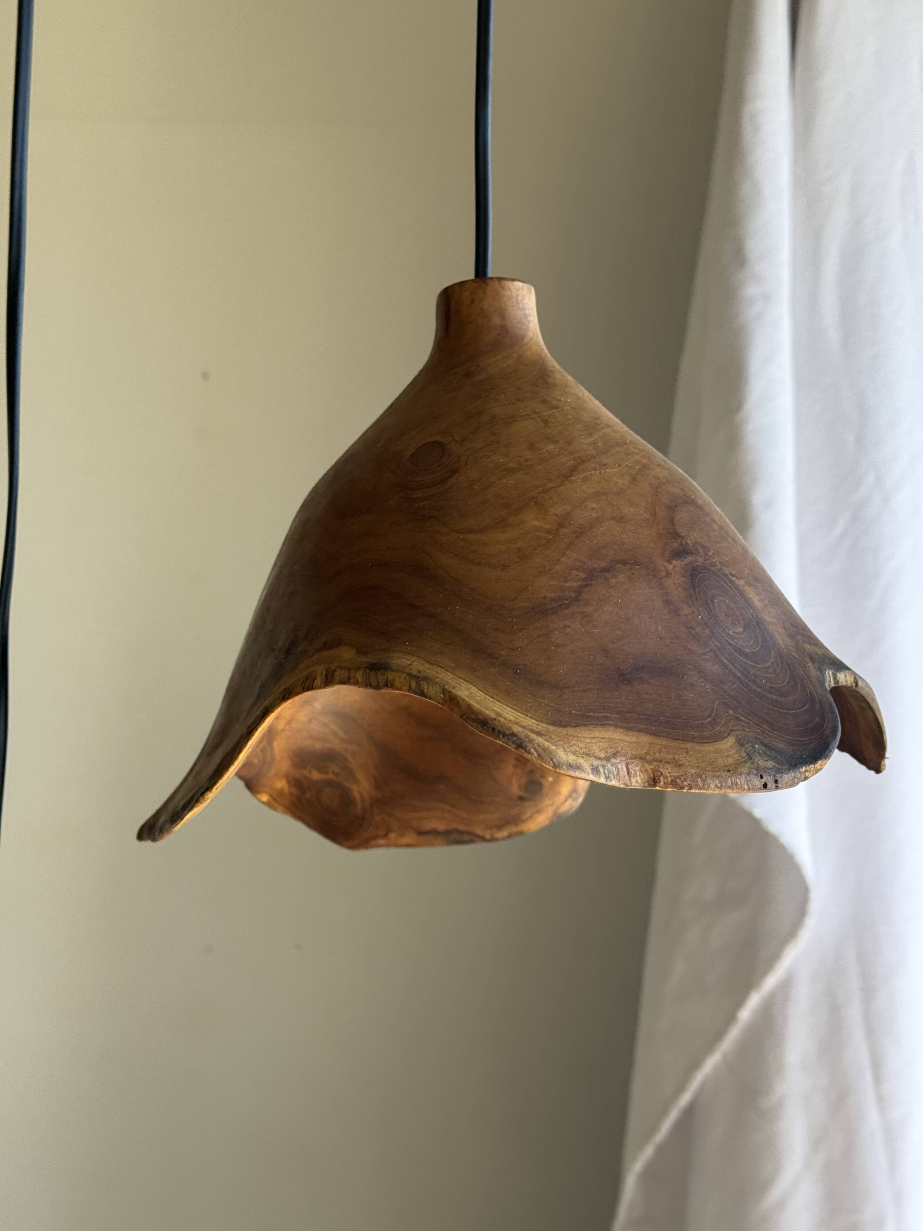 Small suspension in organic teak hat D30 H20