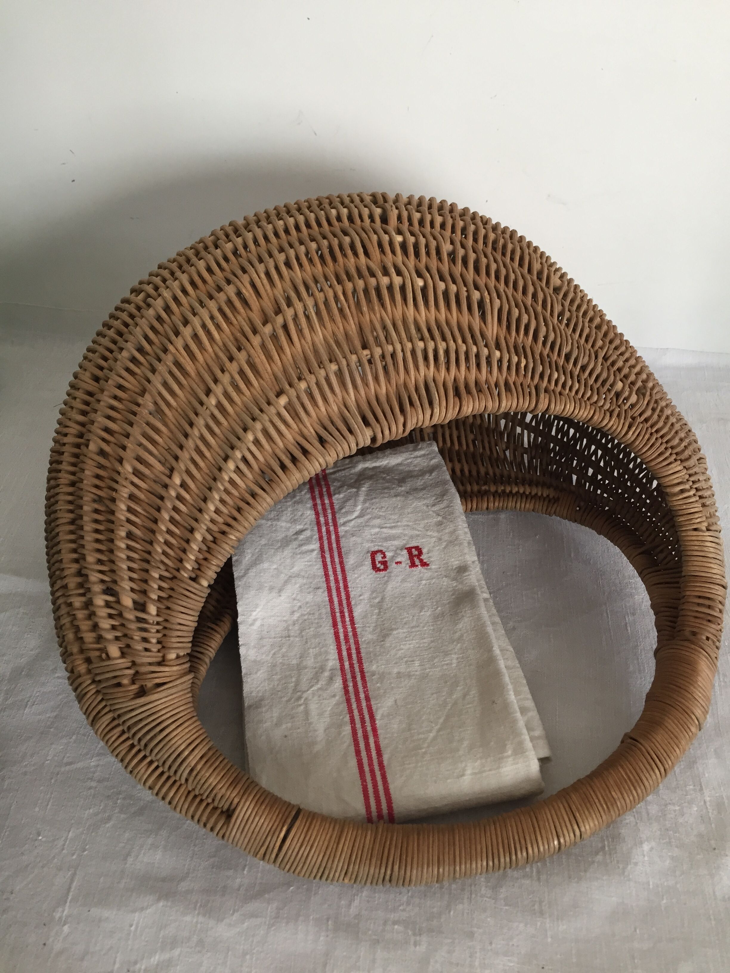 60s gondola basket
