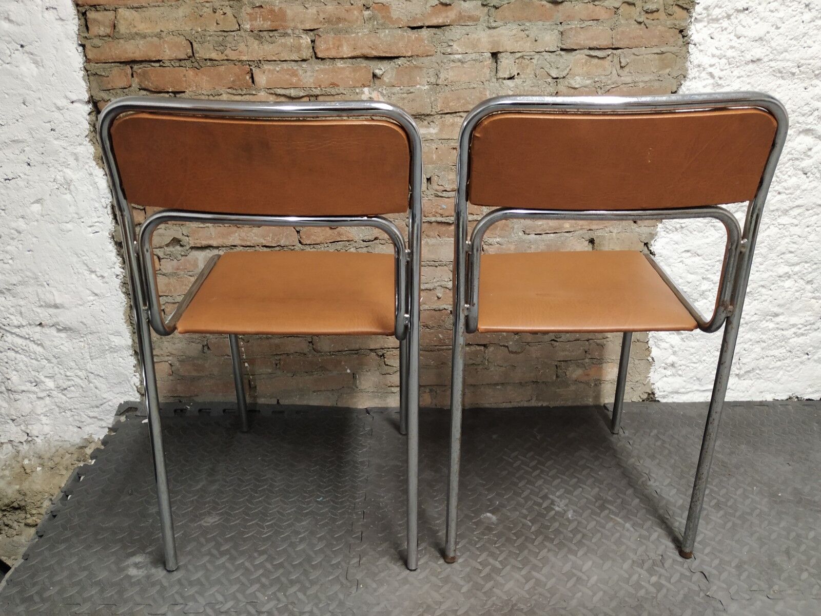 Pair of vintage chairs from the 60s