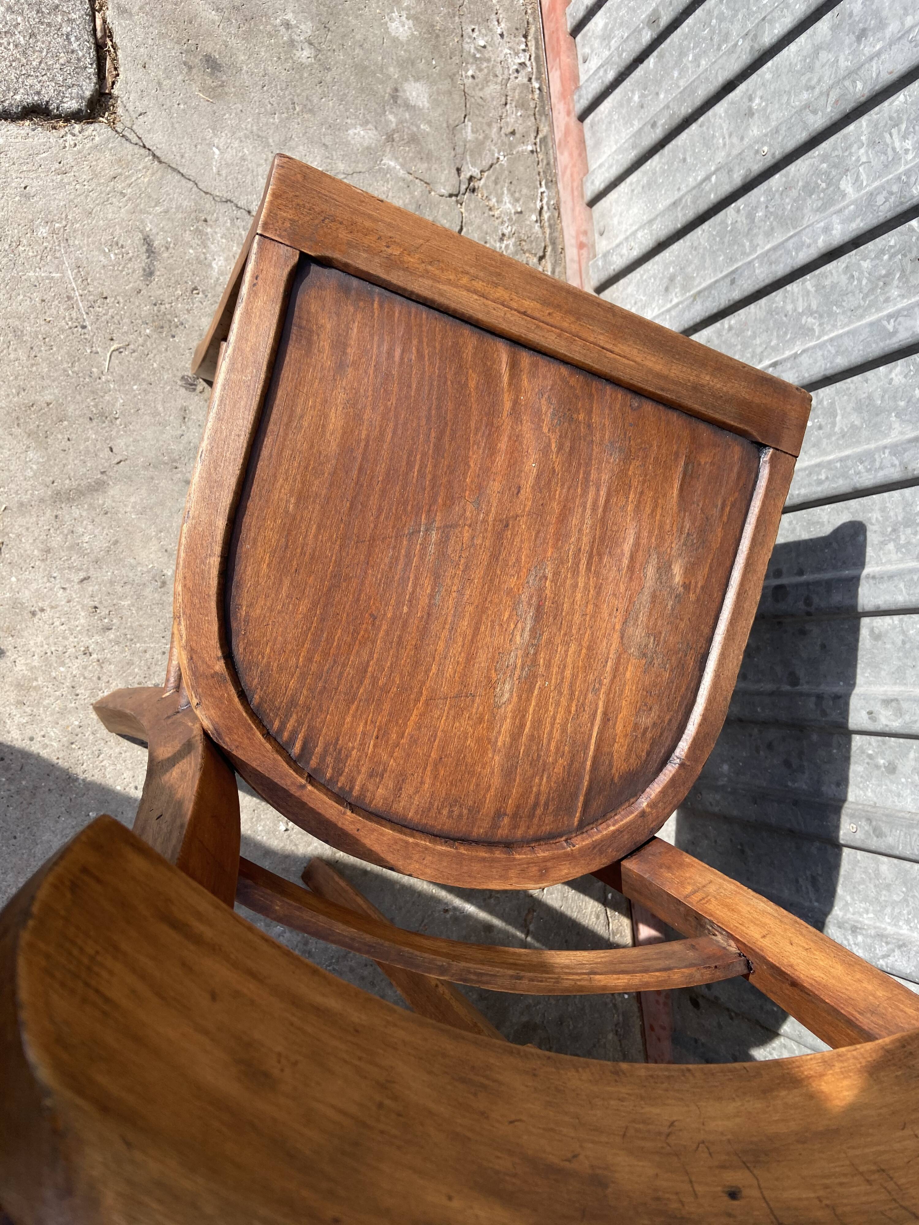 Paire de chaise bistrot dépareillée  Selency