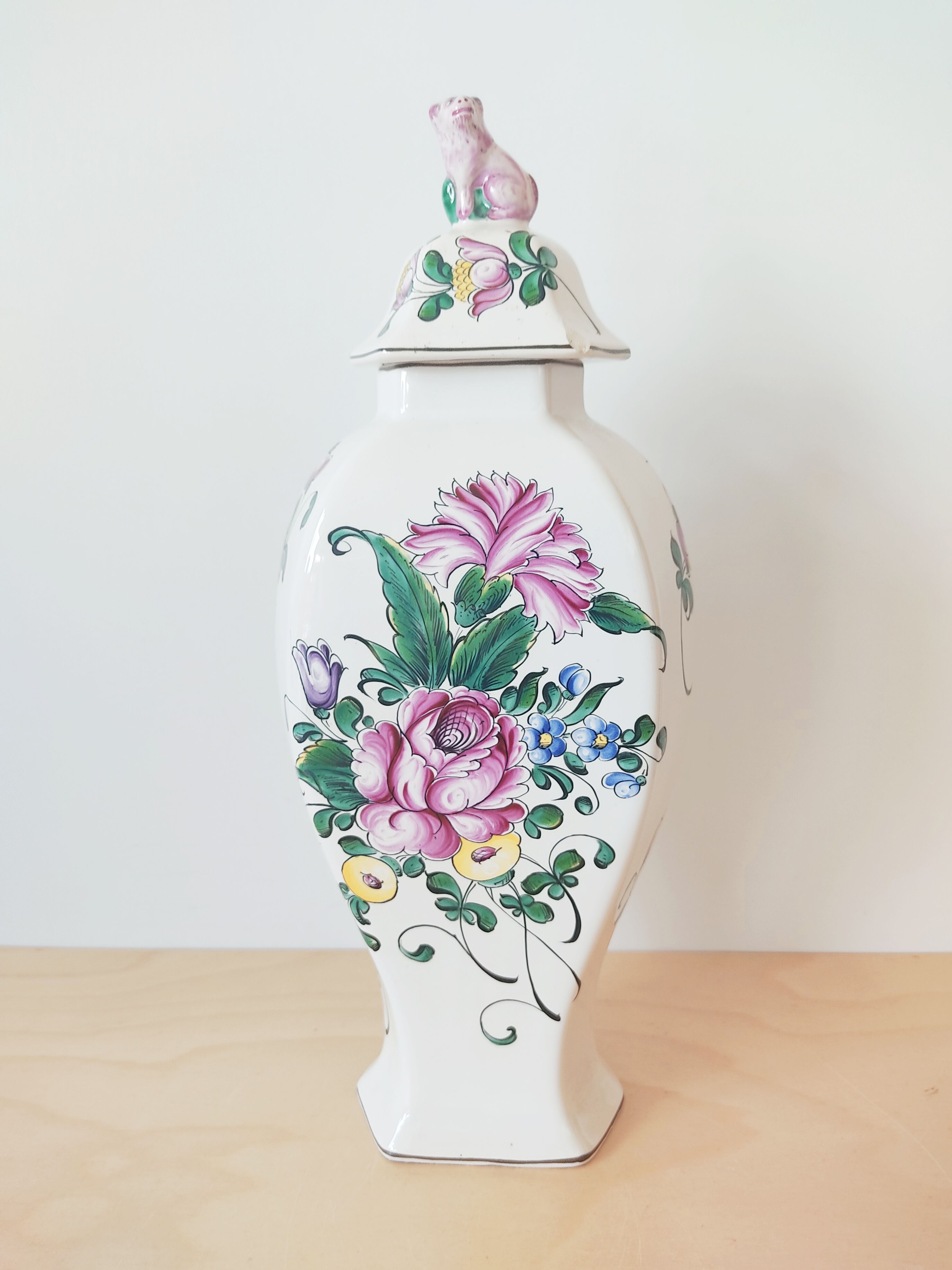 Vase décor hand painted flowers