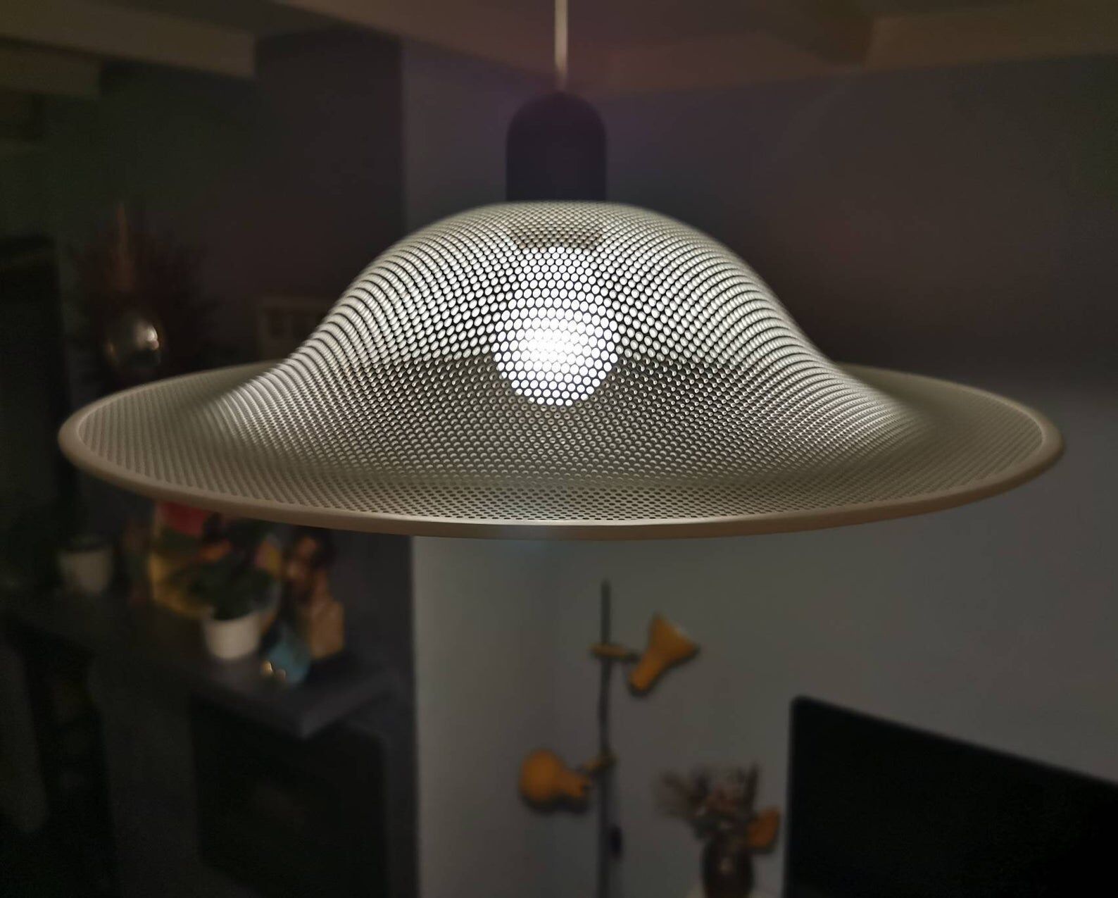 Vintage white metal suspension 1980