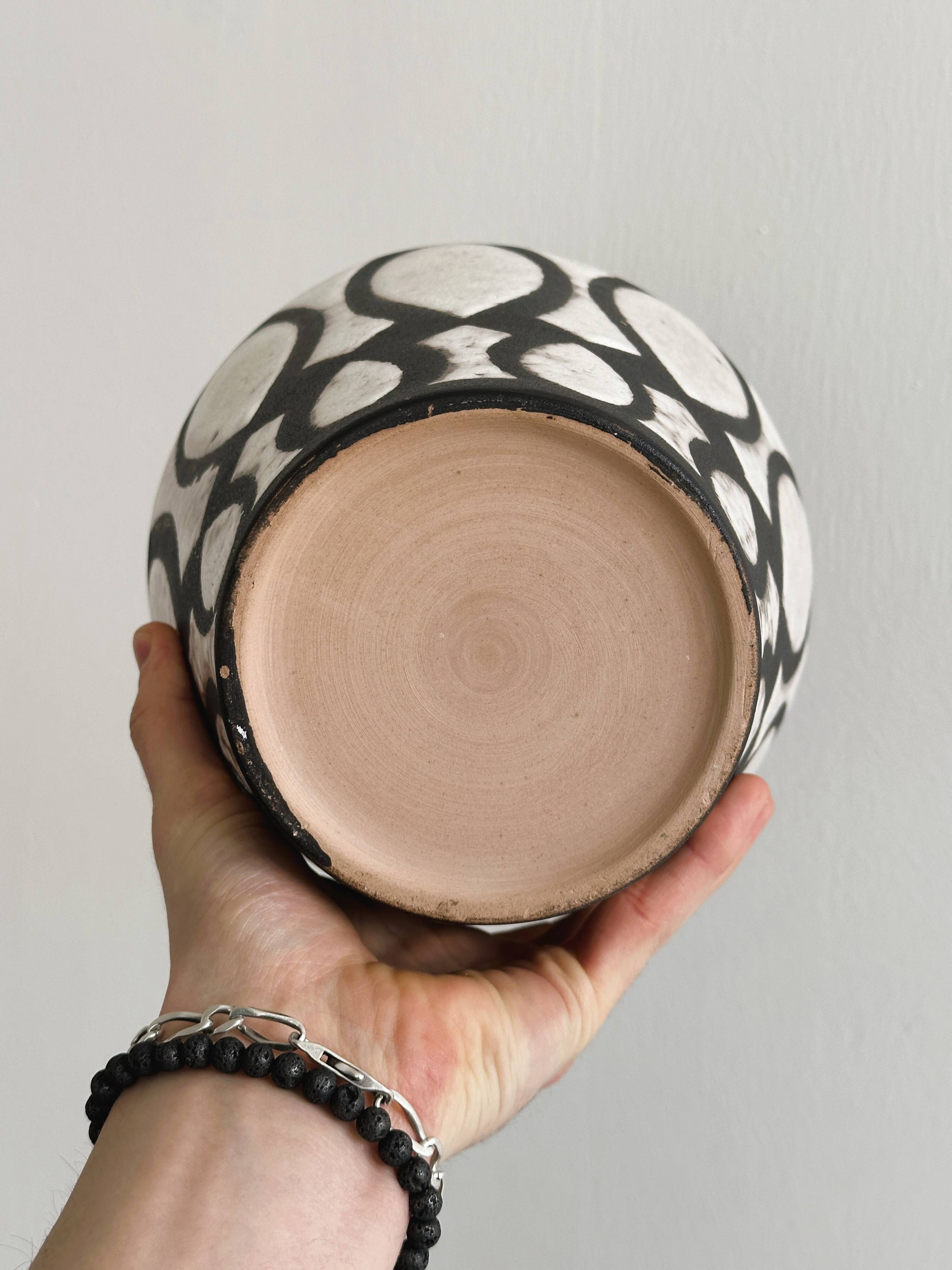 Black and white geometric ceramic planter