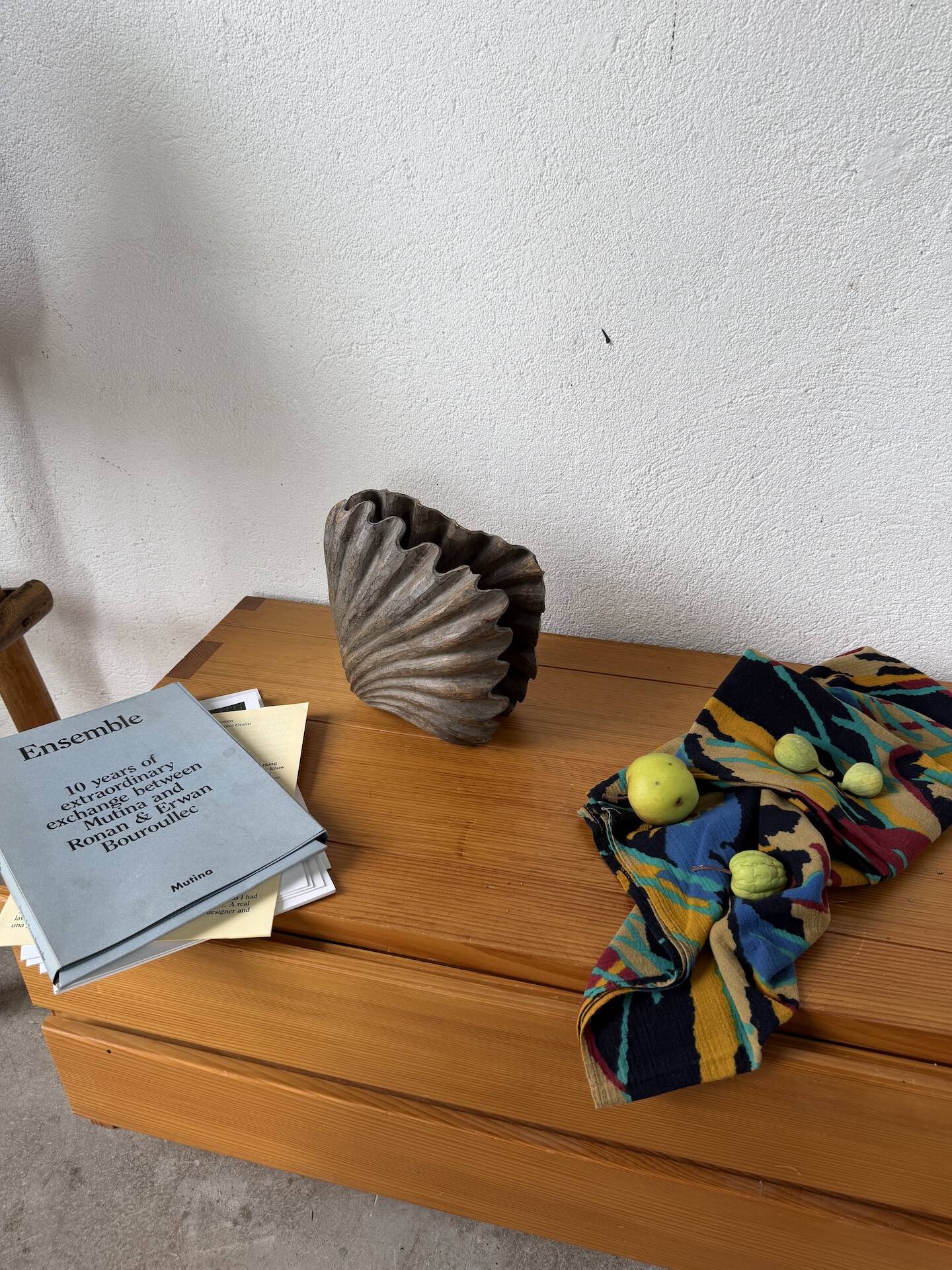 Brutalist wood shell sculpture box 1900