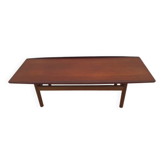 Scandinavian coffee table Grete Jalk PJ 106 edition Poul jeppesen 1960s