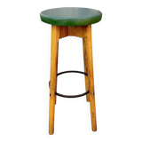 Ancien tabouret de bar en bois massif, métal et skaï vert