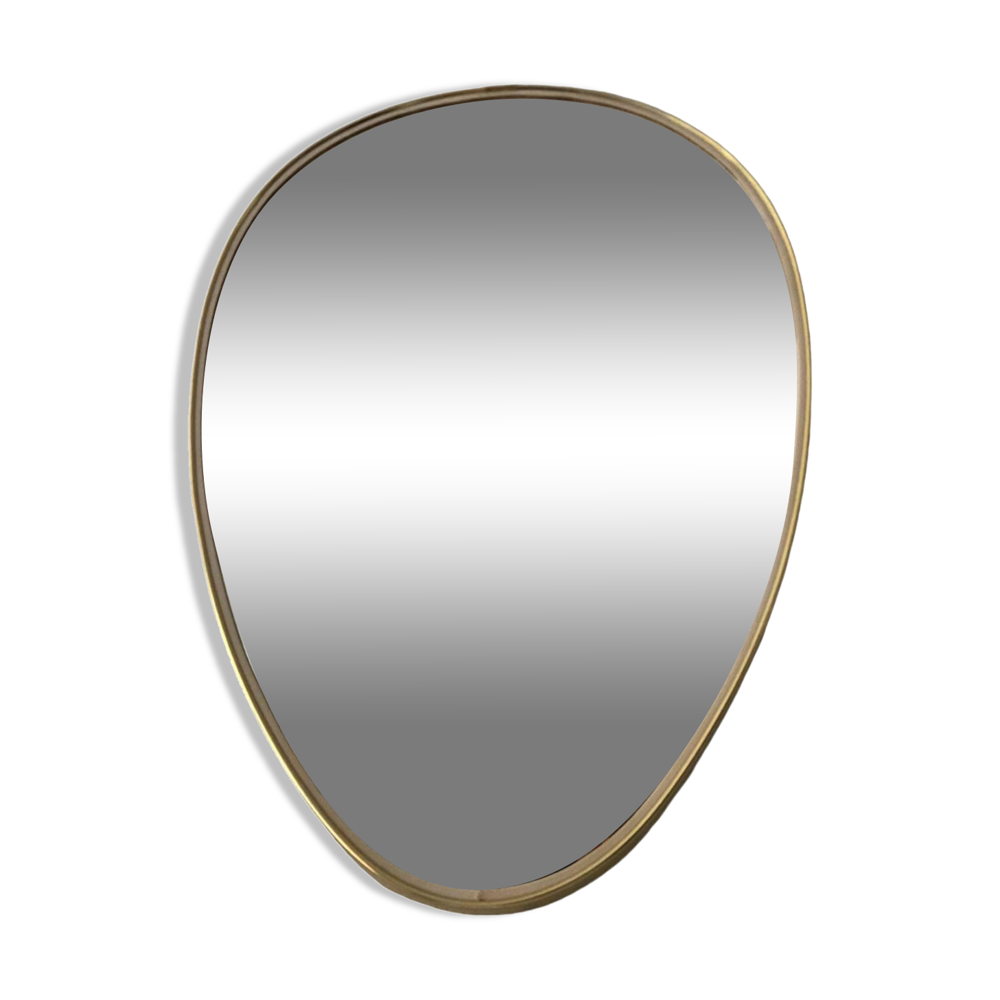 Asymmetrical free-form mirror from the 60s-70s