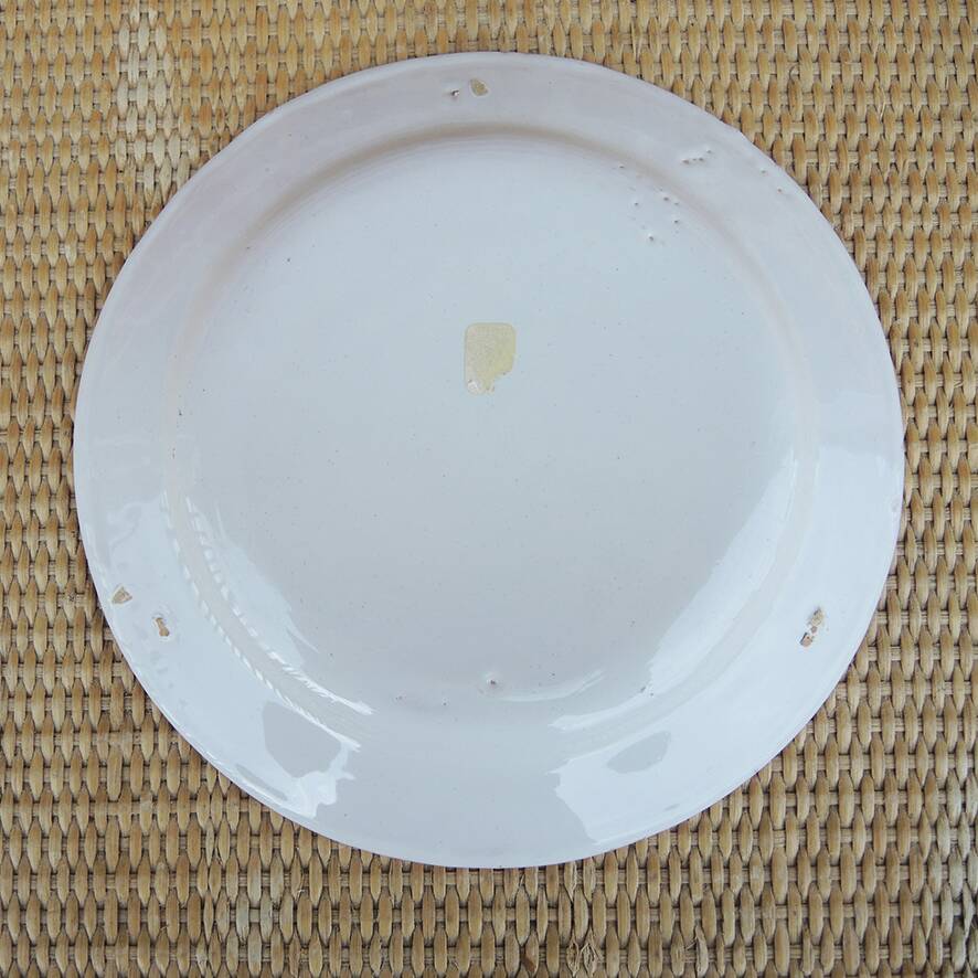 Old decorative ceramic plate: 2 birds in the tree