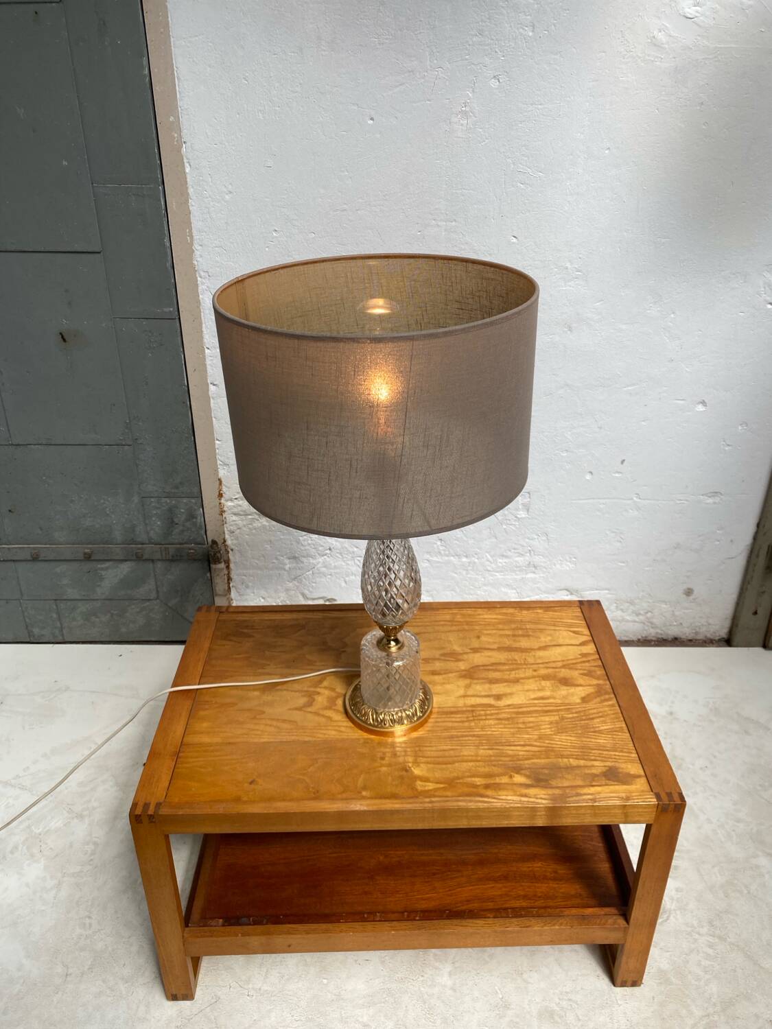 Glass table lamp with brass
