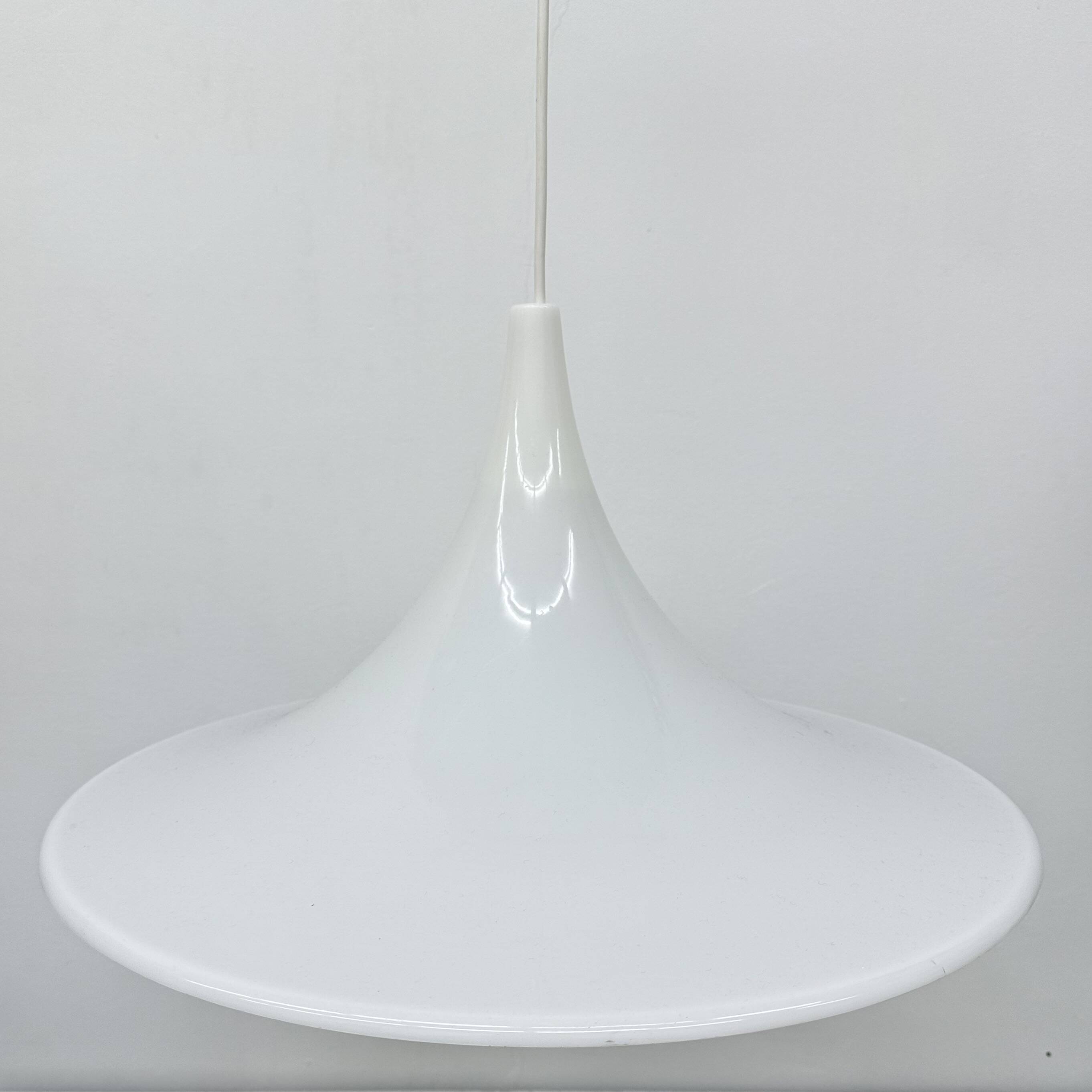 Lampe suspendue vintage en forme de trompette, années 1970