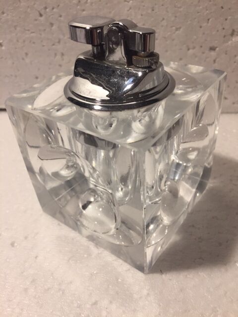 Crystal crystal cube table lighter
