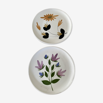 2 Floral plates
