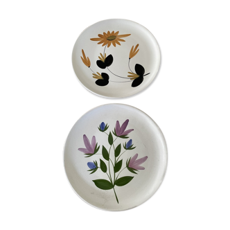 2 Floral plates