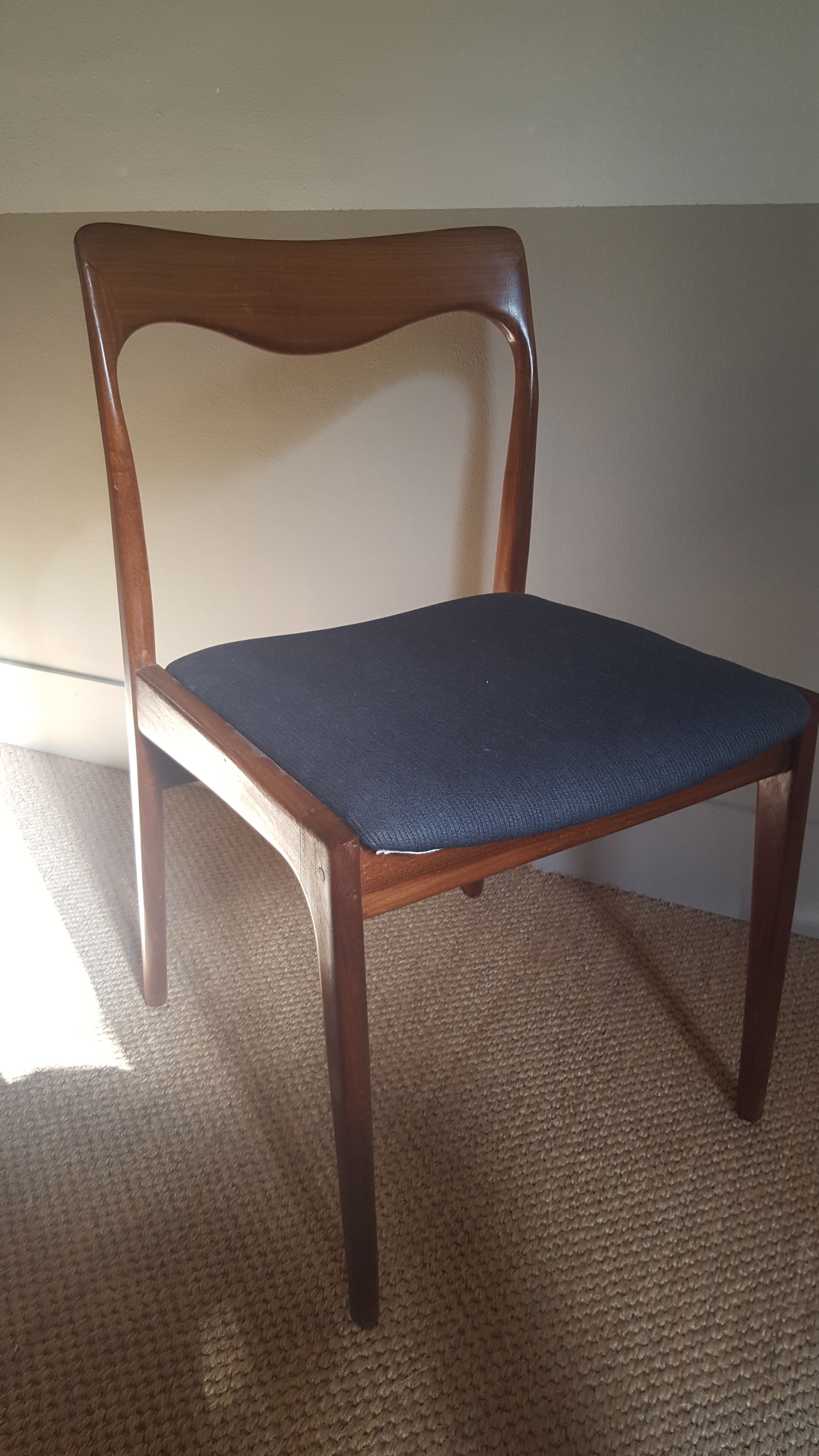 4 chaises Goede Arbeid en teck