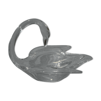 Empty crystal cut pocket swan valves