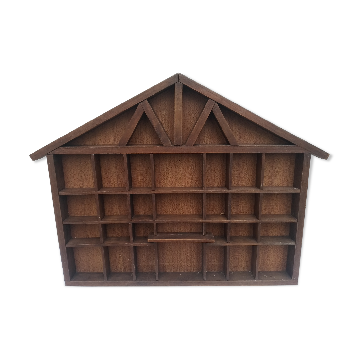 Wooden etrage for miniatures