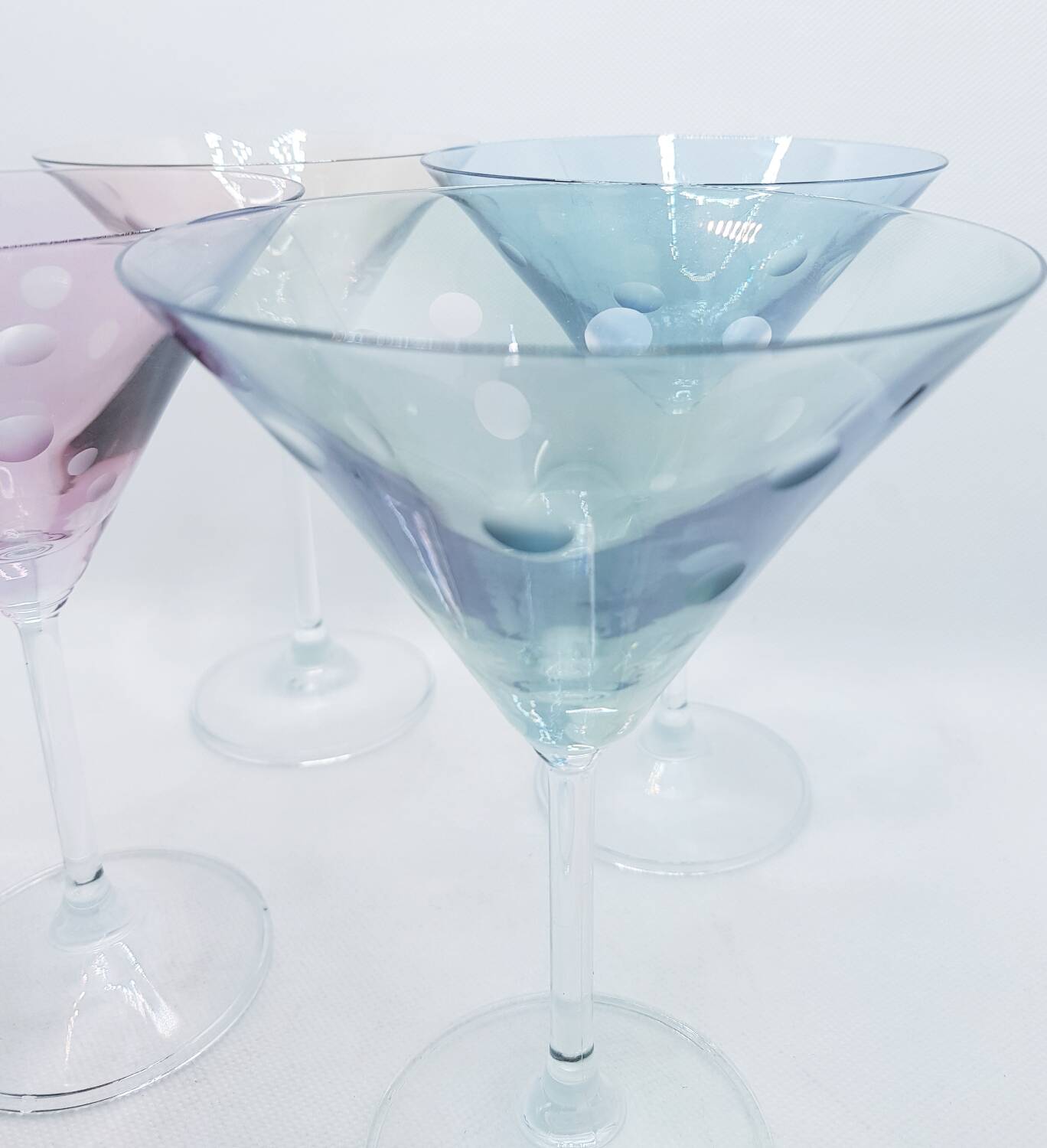 Verres à martini à pois